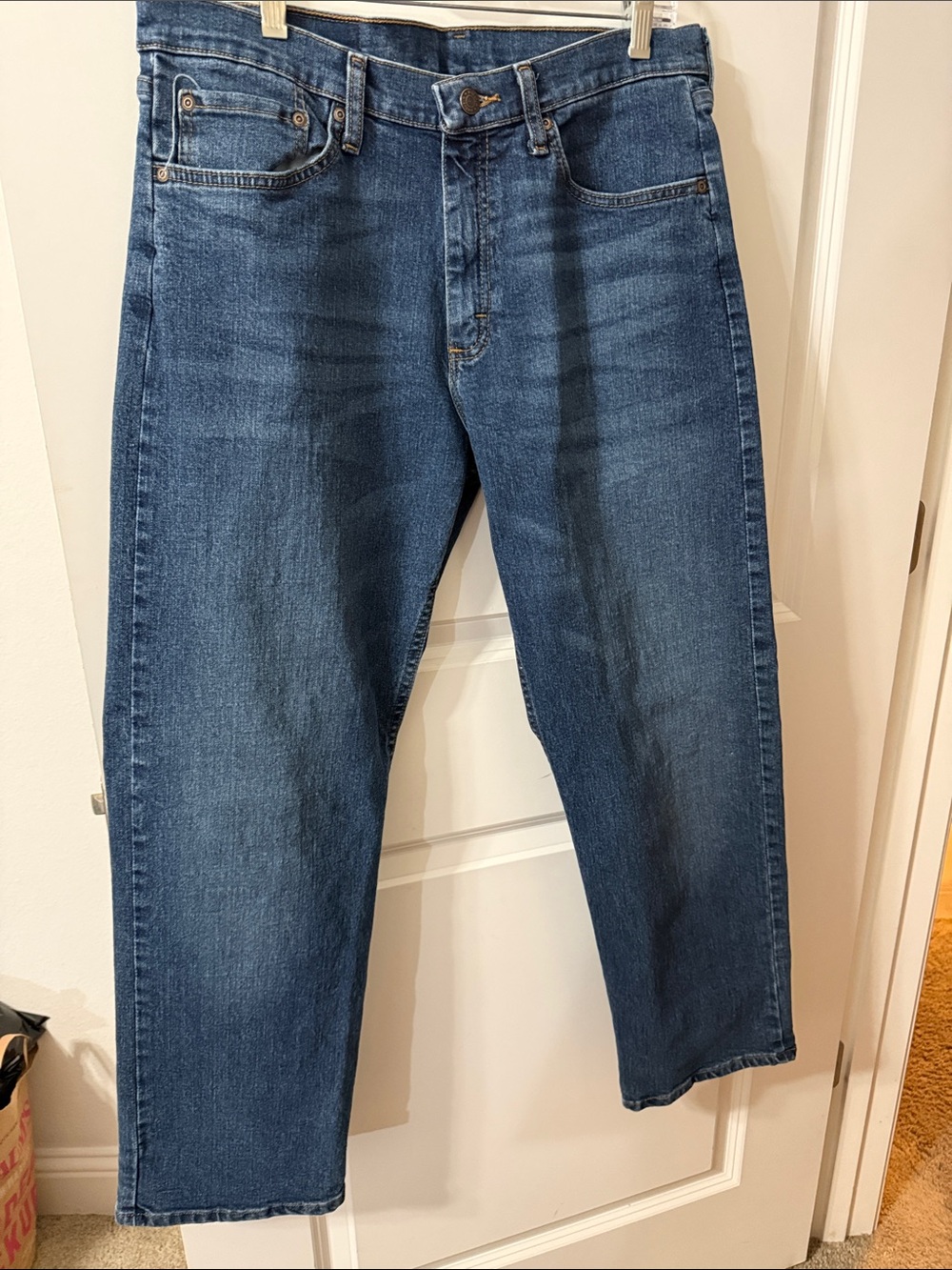 Wrangler Straight Leg Jeans in Dark Blue Wash 33/30